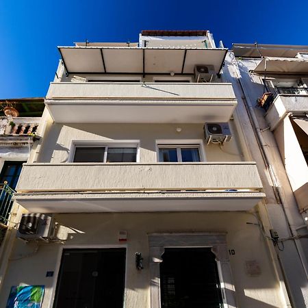 Luxury Apartments At The Foot Of The Acropolis Hill Athens Exterior photo
