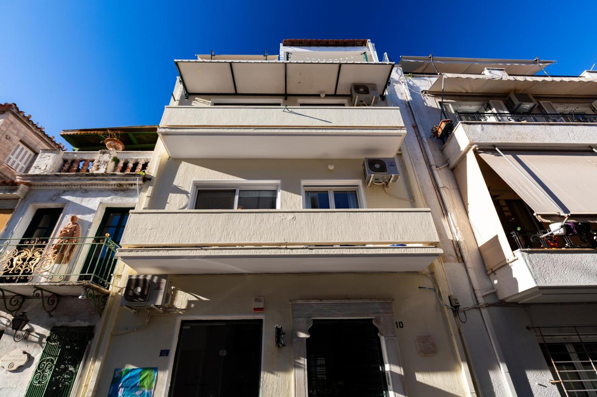 Luxury Apartments At The Foot Of The Acropolis Hill Athens Exterior photo