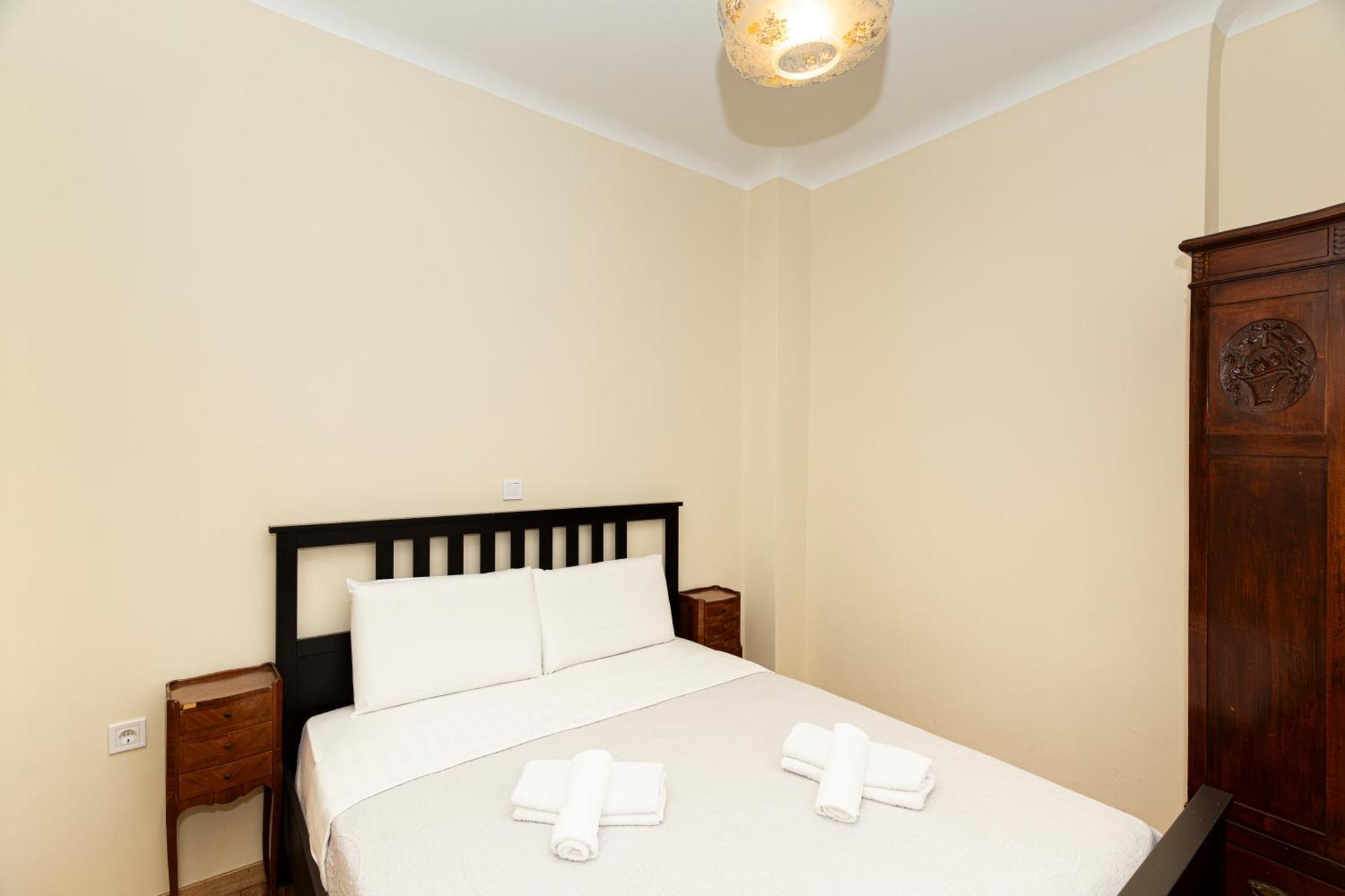 Luxury Apartments At The Foot Of The Acropolis Hill Athens Exterior photo