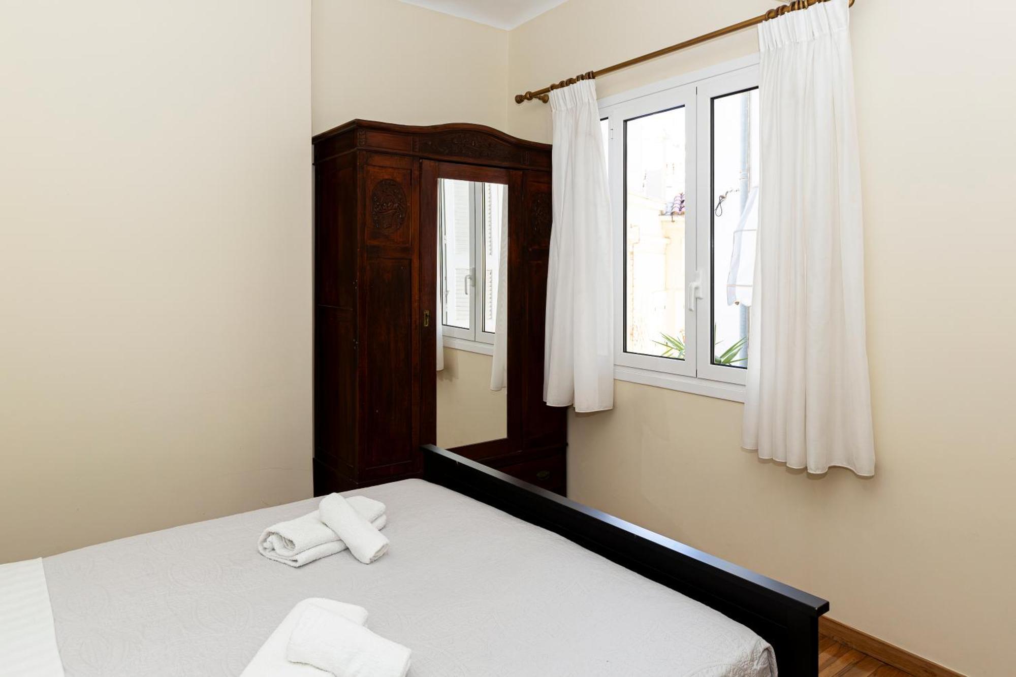 Luxury Apartments At The Foot Of The Acropolis Hill Athens Exterior photo